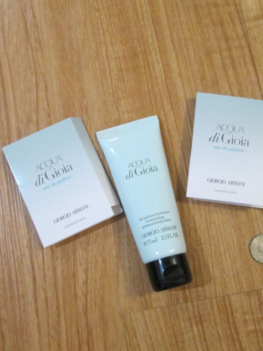 Giorgio Armani Acqua Di Gioia moisterizing body lotion PLUs 2 samples